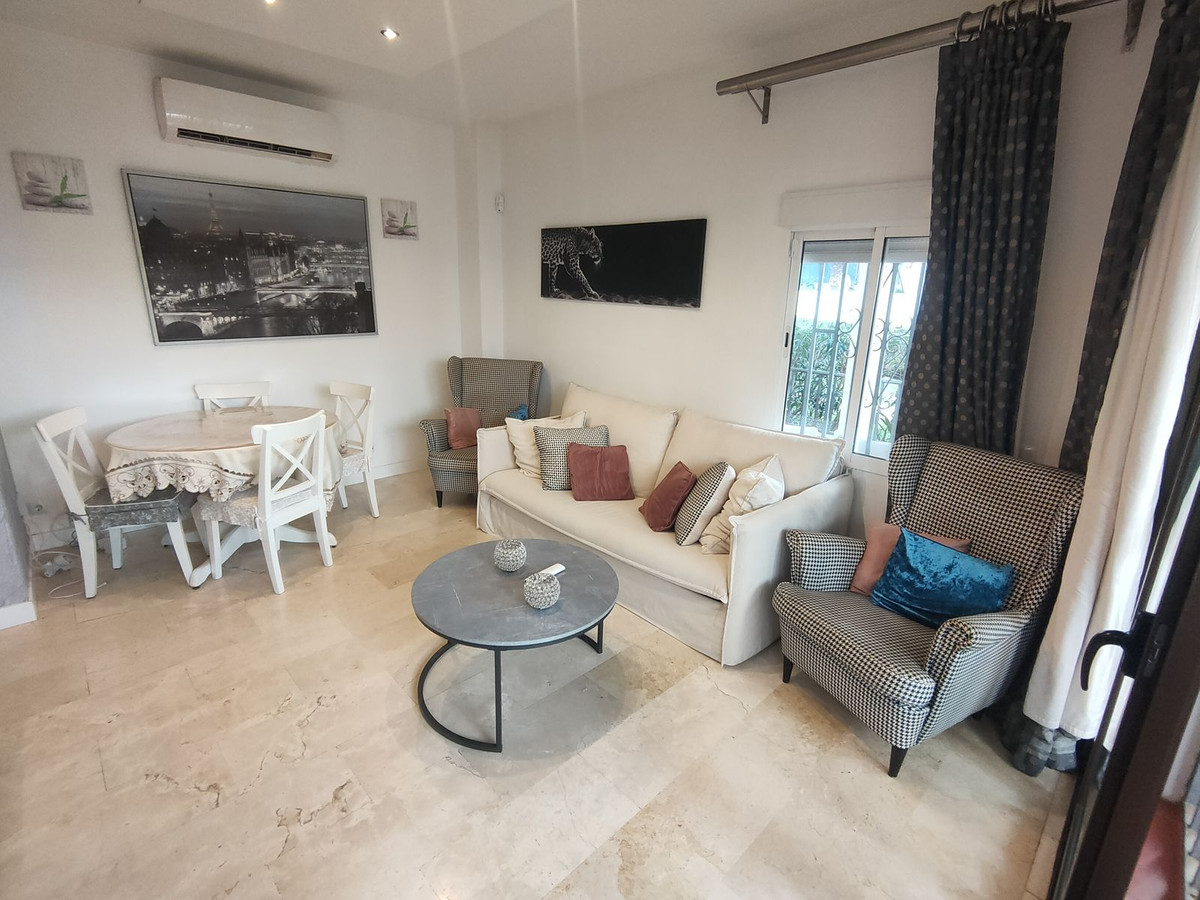 2 Bed Apartment for sale in Puerto Banús Costa Del Sol, Málaga, Spain