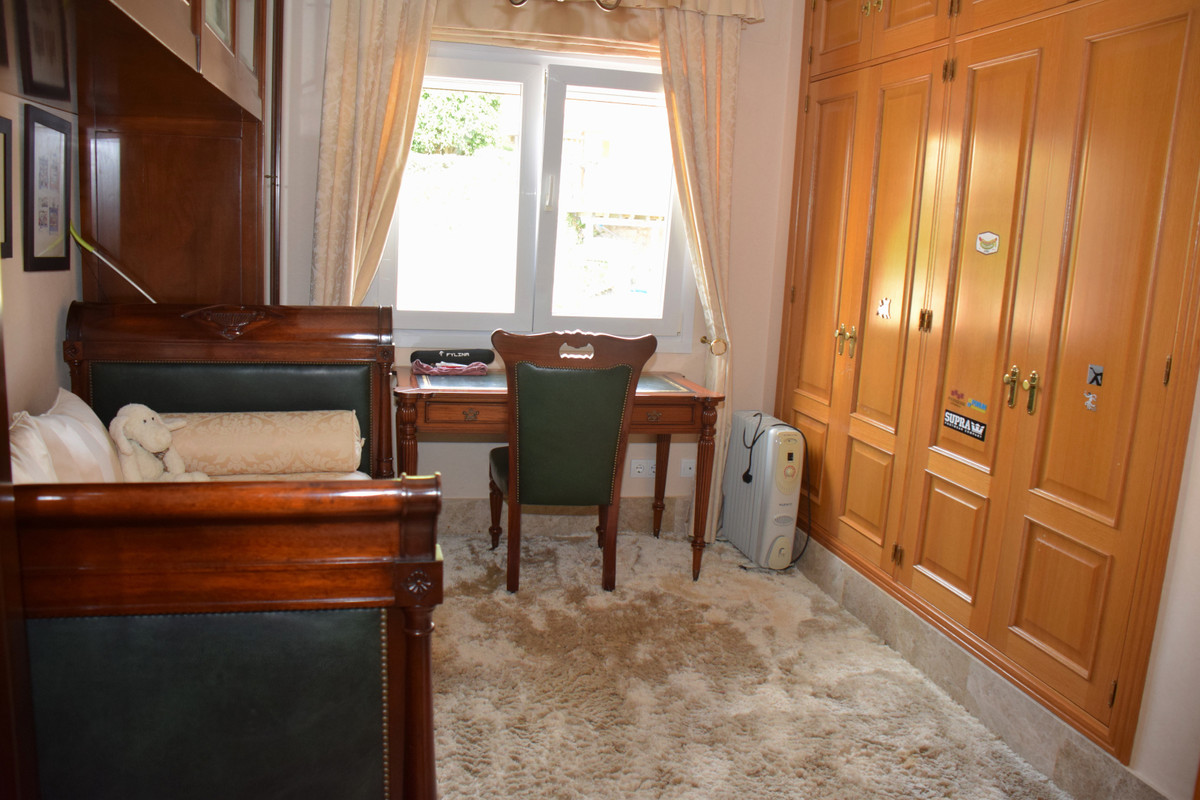 Se vende Pareada de 5 dormitorios en Costa Del Sol, Málaga, España