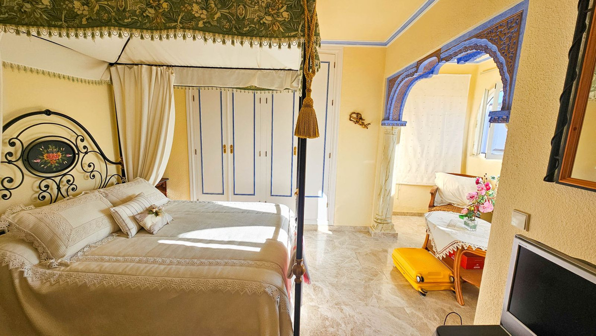 4 Bed Townhouse for sale in Casares Playa Costa Del Sol, Málaga, Spain