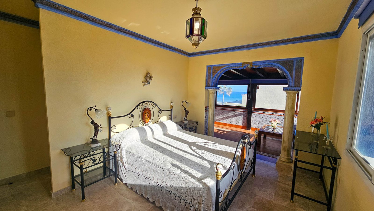 4 Bed Townhouse for sale in Casares Playa Costa Del Sol, Málaga, Spain