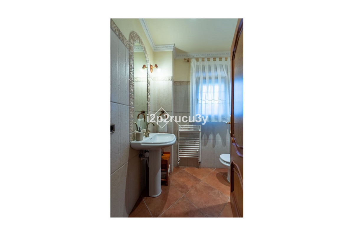 4 Bed Townhouse for sale in Calpe Costa Blanca, Alicante, Spain