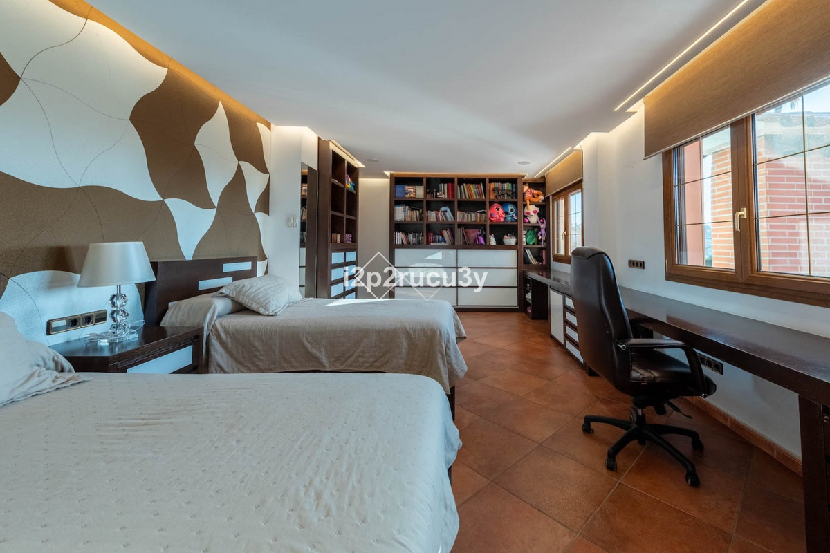 4 Bed Townhouse for sale in Calpe Costa Blanca, Alicante, Spain