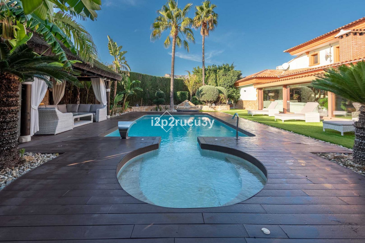 4 Bed Townhouse for sale in Calpe Costa Blanca, Alicante, Spain