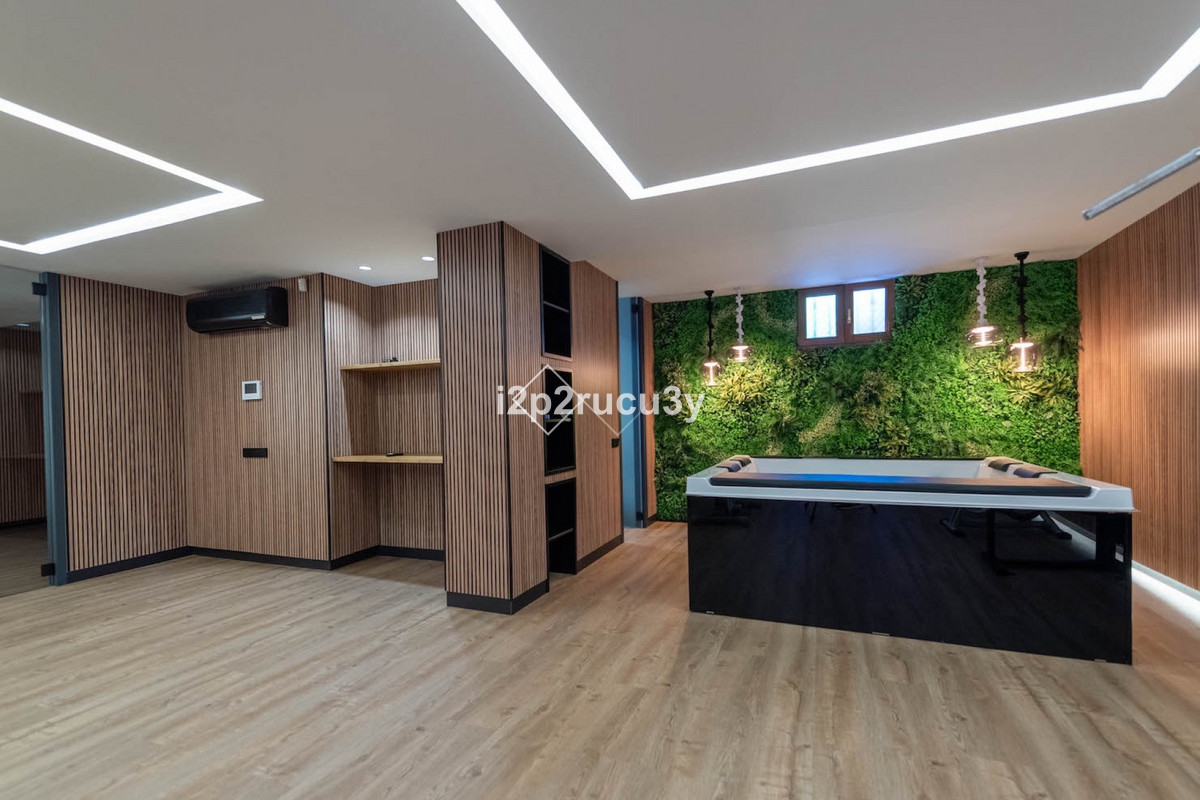 4 Bed Townhouse for sale in Calpe Costa Blanca, Alicante, Spain