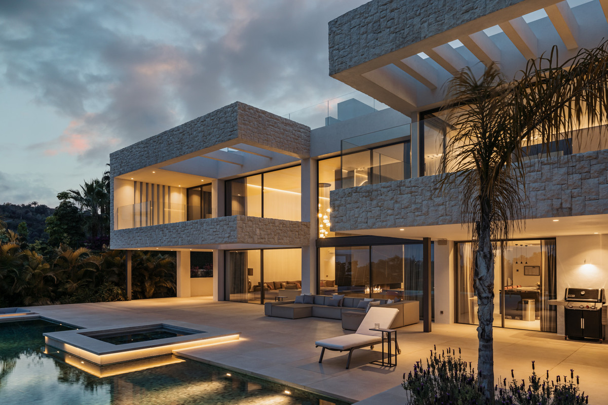 Se vende Villa - Chalet de 4 dormitorios en Costa Del Sol, Málaga, España