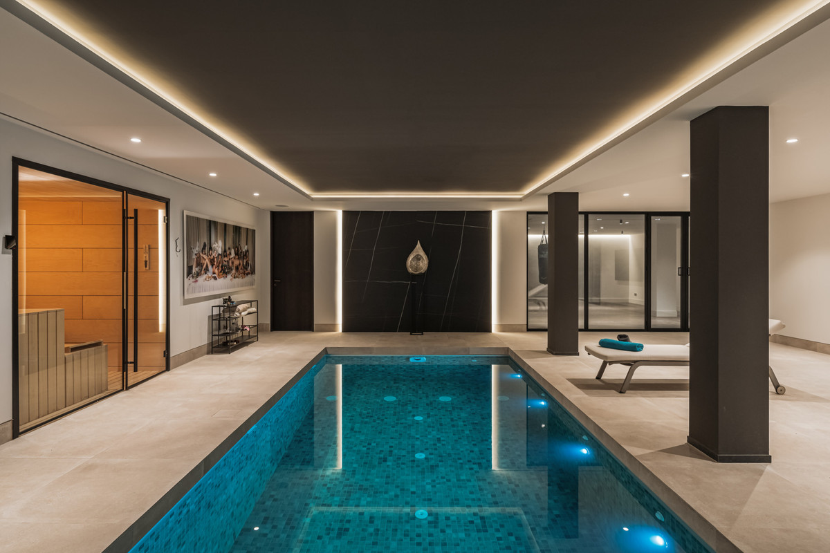 Se vende Villa - Chalet de 4 dormitorios en Costa Del Sol, Málaga, España