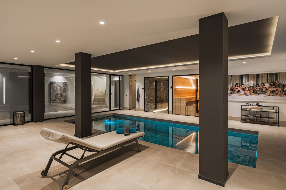 Se vende Villa - Chalet de 4 dormitorios en Costa Del Sol, Málaga, España