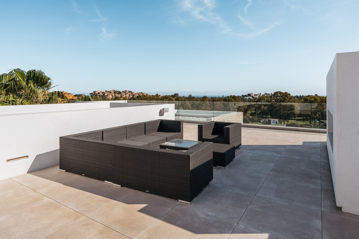 Se vende Villa - Chalet de 4 dormitorios en Costa Del Sol, Málaga, España