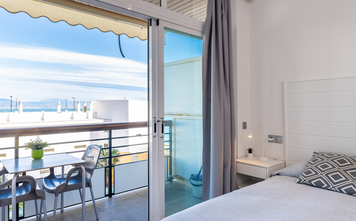 Se vende Apartamento Planta Media de 1 dormitorios en Costa Del Sol, Málaga, España