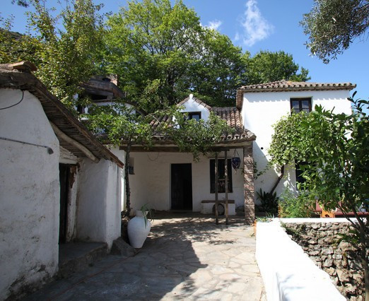 10 Bed Townhouse for sale in Casares Costa Del Sol, Málaga, Spain