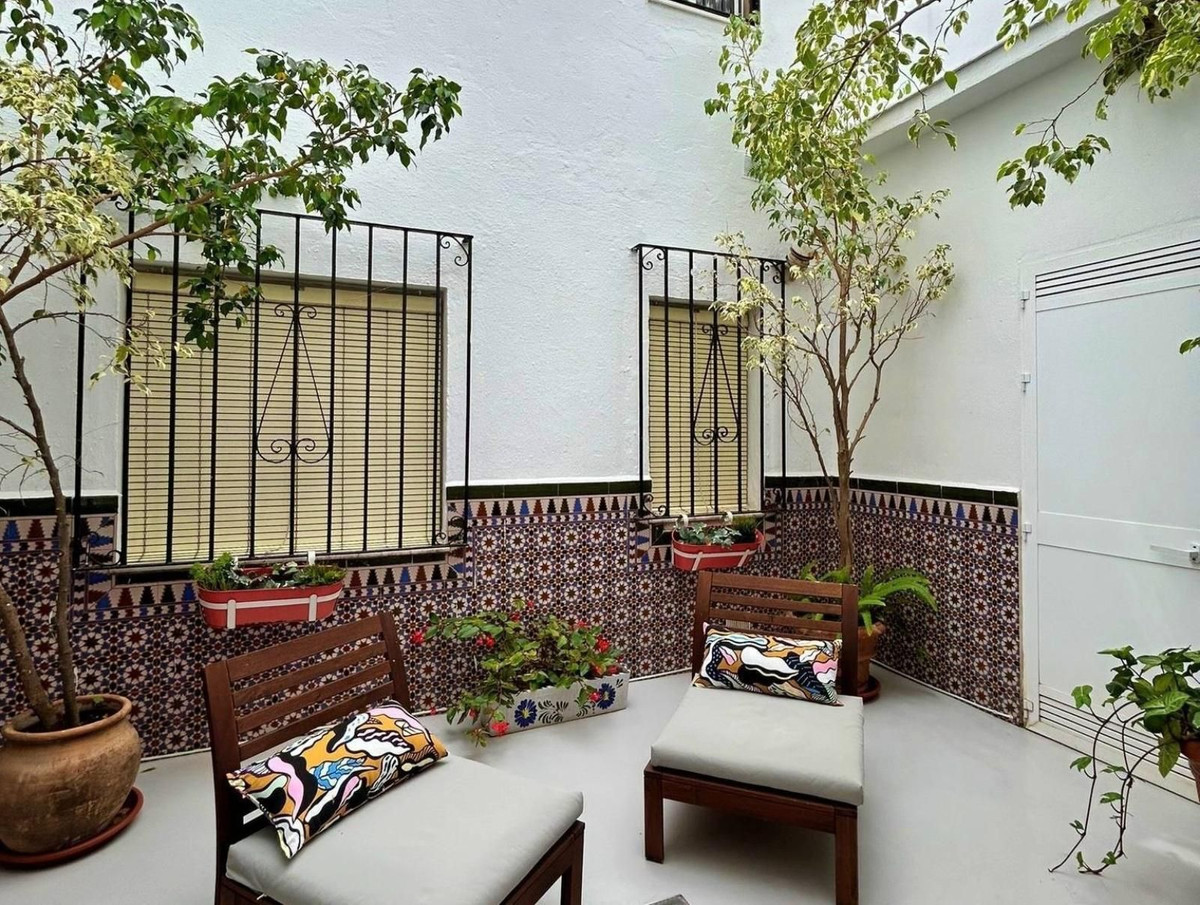 Se vende Hostal de 17 dormitorios en Costa Del Sol, Málaga, España