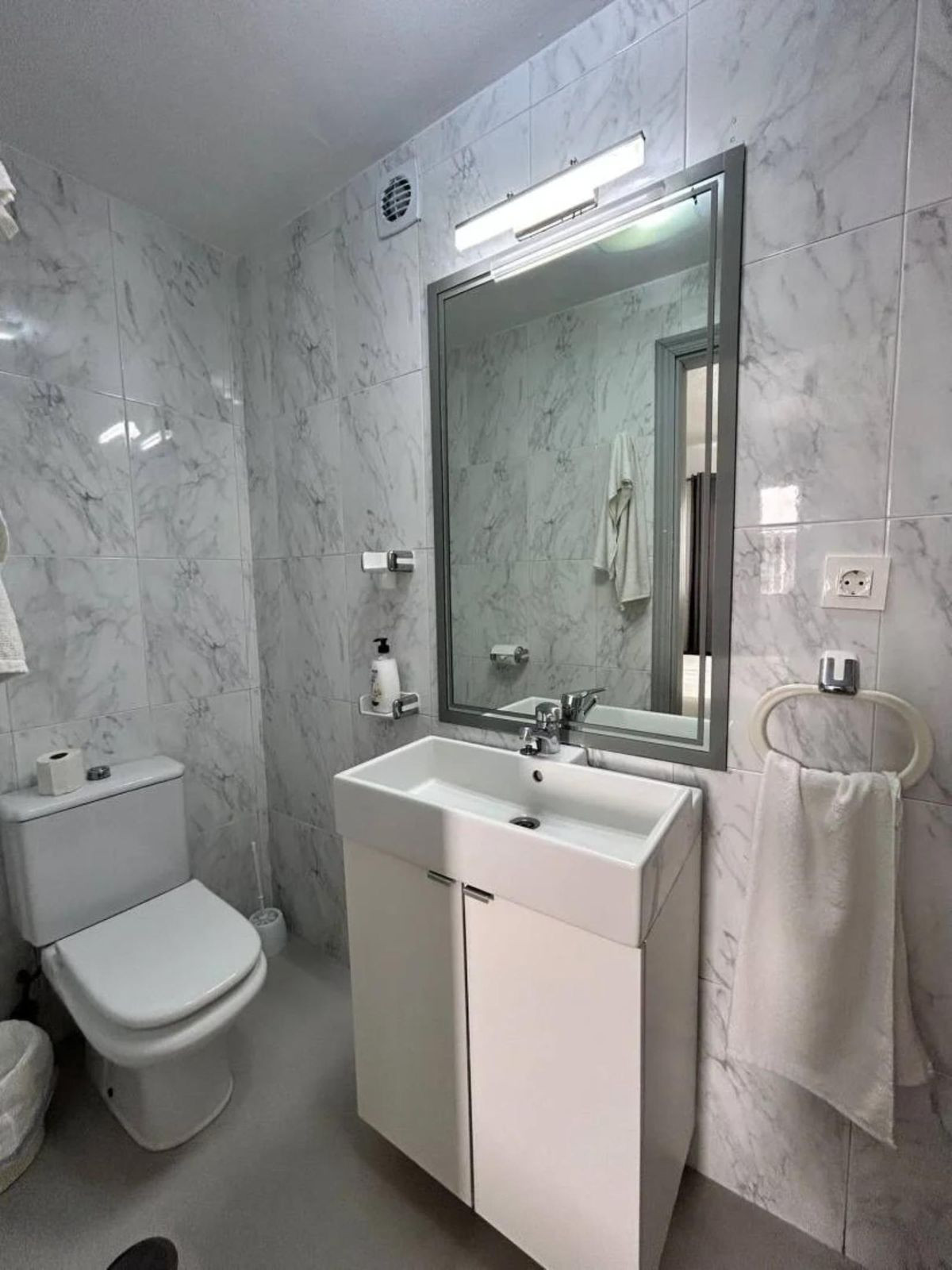 Se vende Hostal de 17 dormitorios en Costa Del Sol, Málaga, España