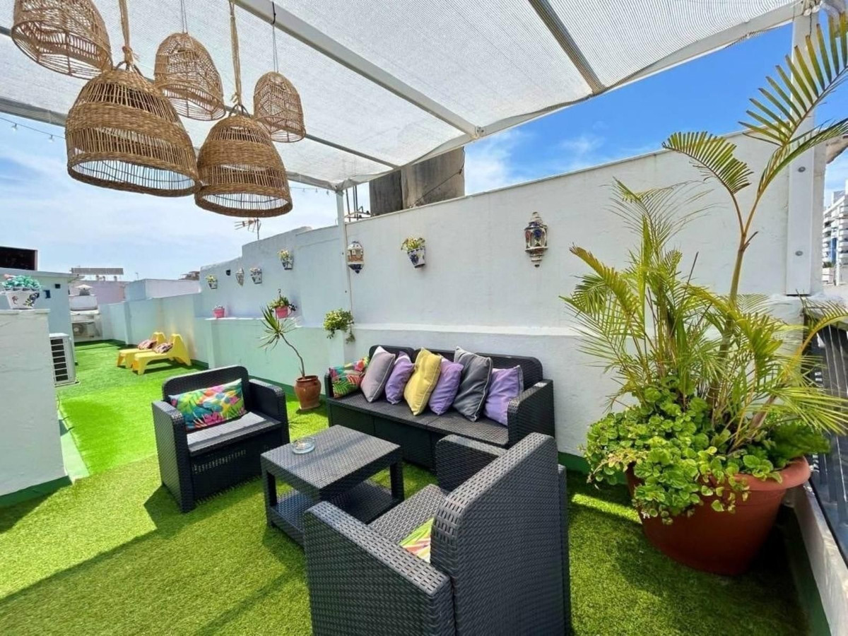 Se vende Hostal de 17 dormitorios en Costa Del Sol, Málaga, España