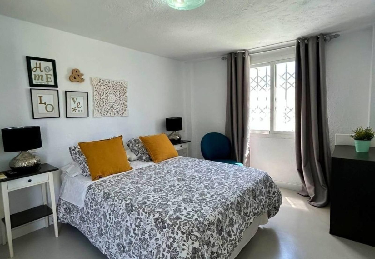 Se vende Hostal de 17 dormitorios en Costa Del Sol, Málaga, España