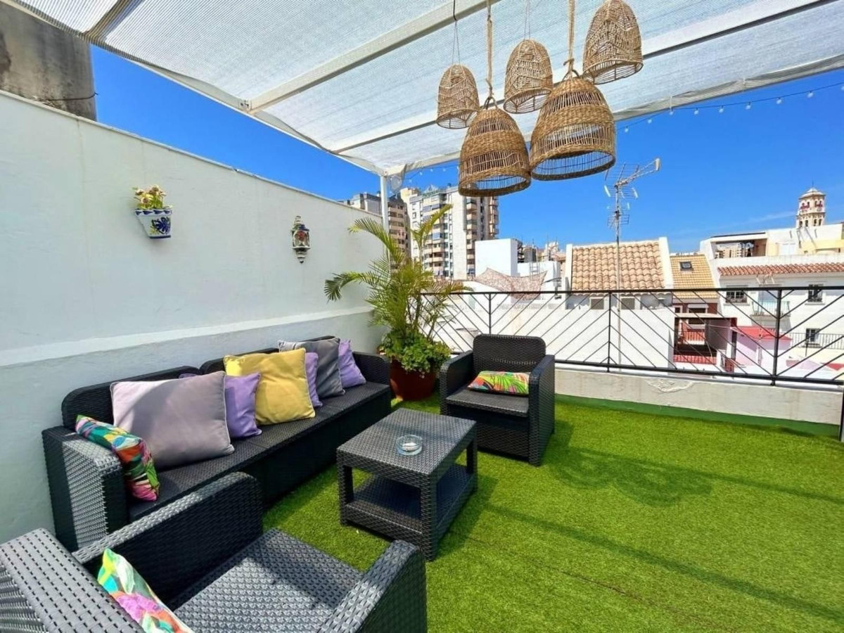 Se vende Hostal de 17 dormitorios en Costa Del Sol, Málaga, España