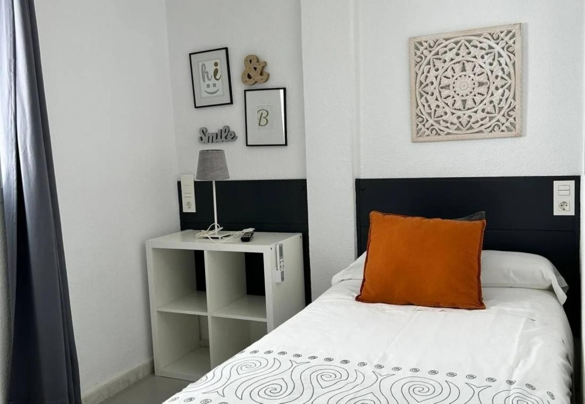 Se vende Hostal de 17 dormitorios en Costa Del Sol, Málaga, España