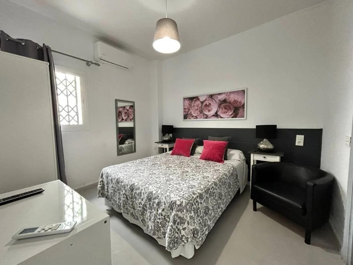 Se vende Hostal de 17 dormitorios en Costa Del Sol, Málaga, España