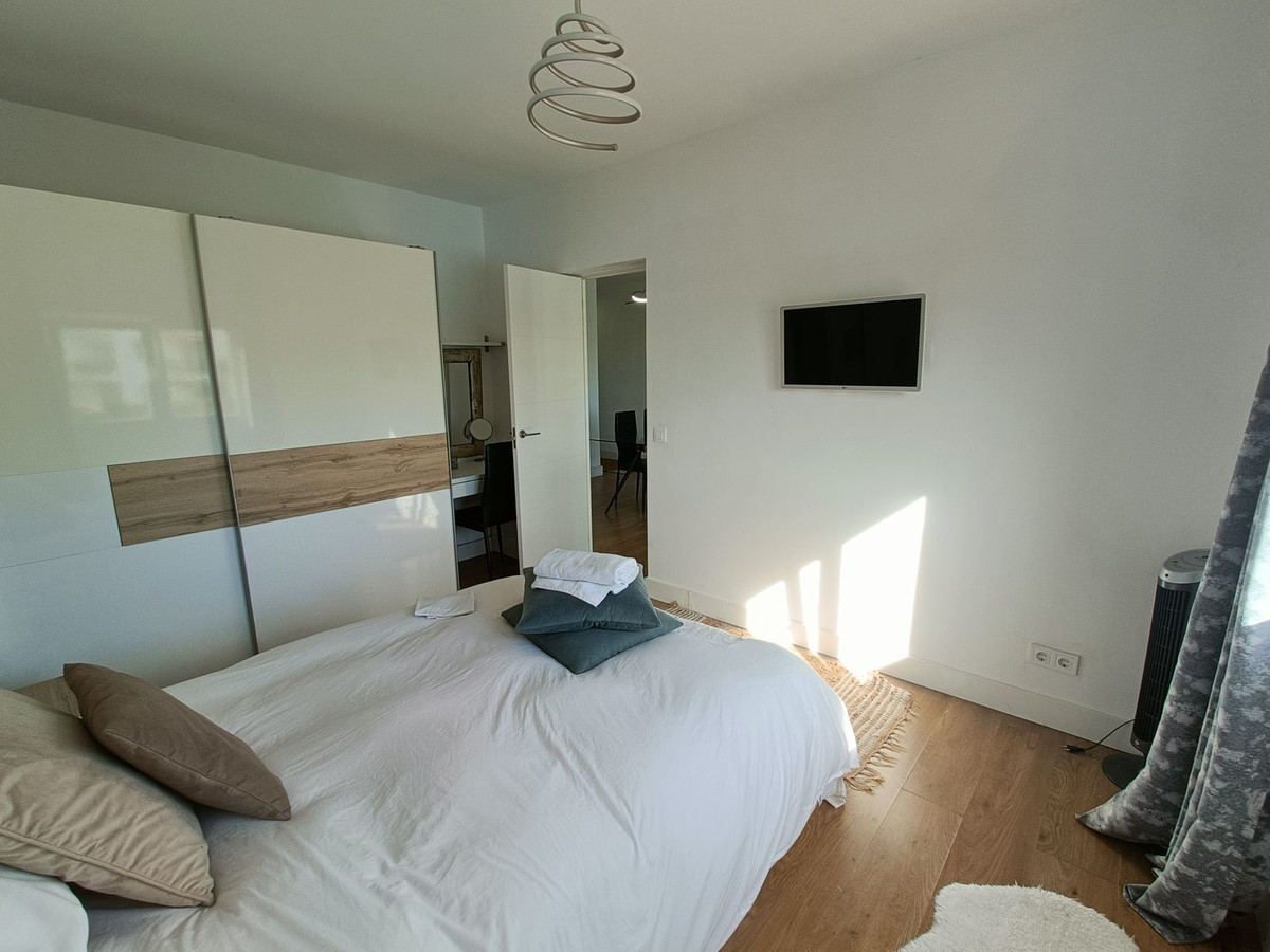 2 Bed Apartment for sale in El Paraiso Costa Del Sol, Málaga, Spain