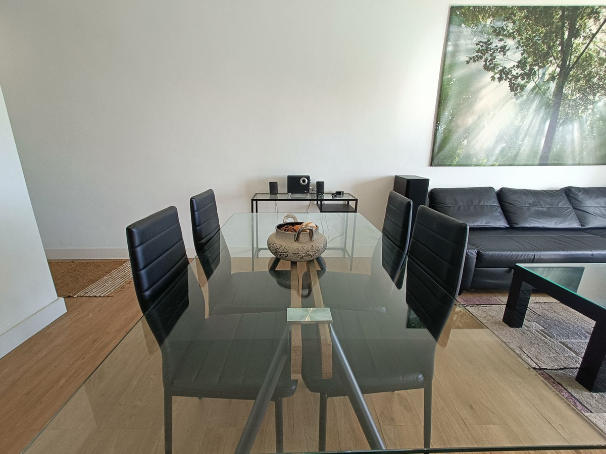2 Bed Apartment for sale in El Paraiso Costa Del Sol, Málaga, Spain