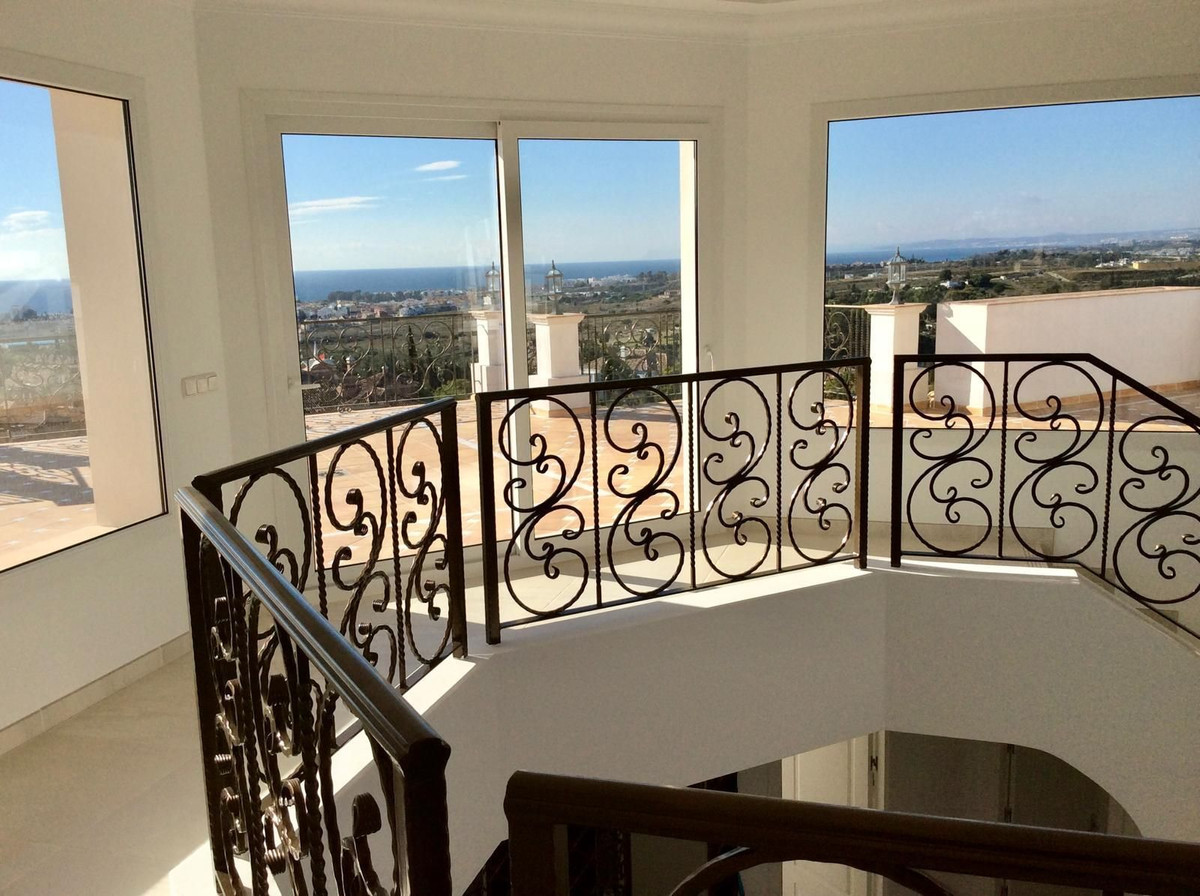 Se vende Villa - Chalet de 7 dormitorios en Costa Del Sol, Málaga, España