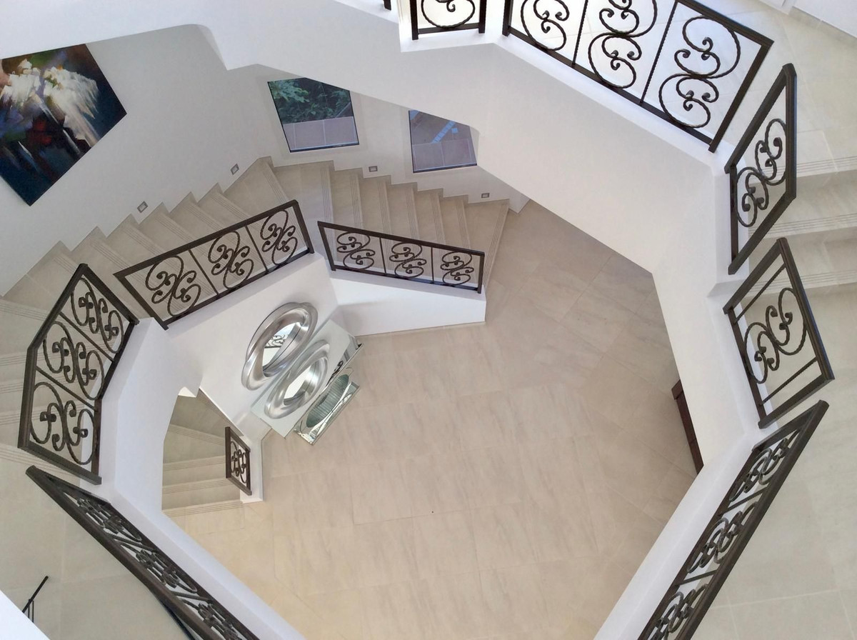 Se vende Villa - Chalet de 7 dormitorios en Costa Del Sol, Málaga, España