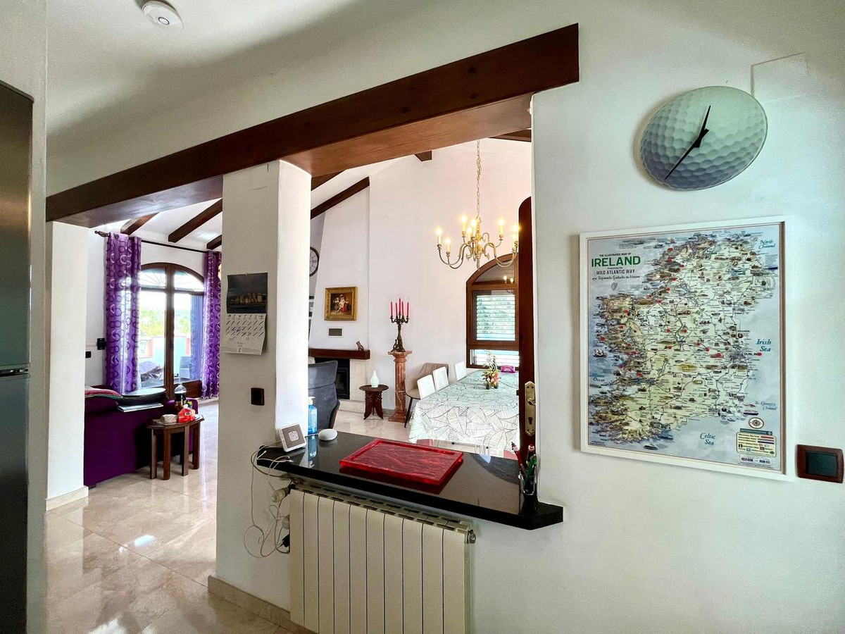 4 Bed Townhouse for sale in Villamartin Costa Blanca, Alicante, Spain