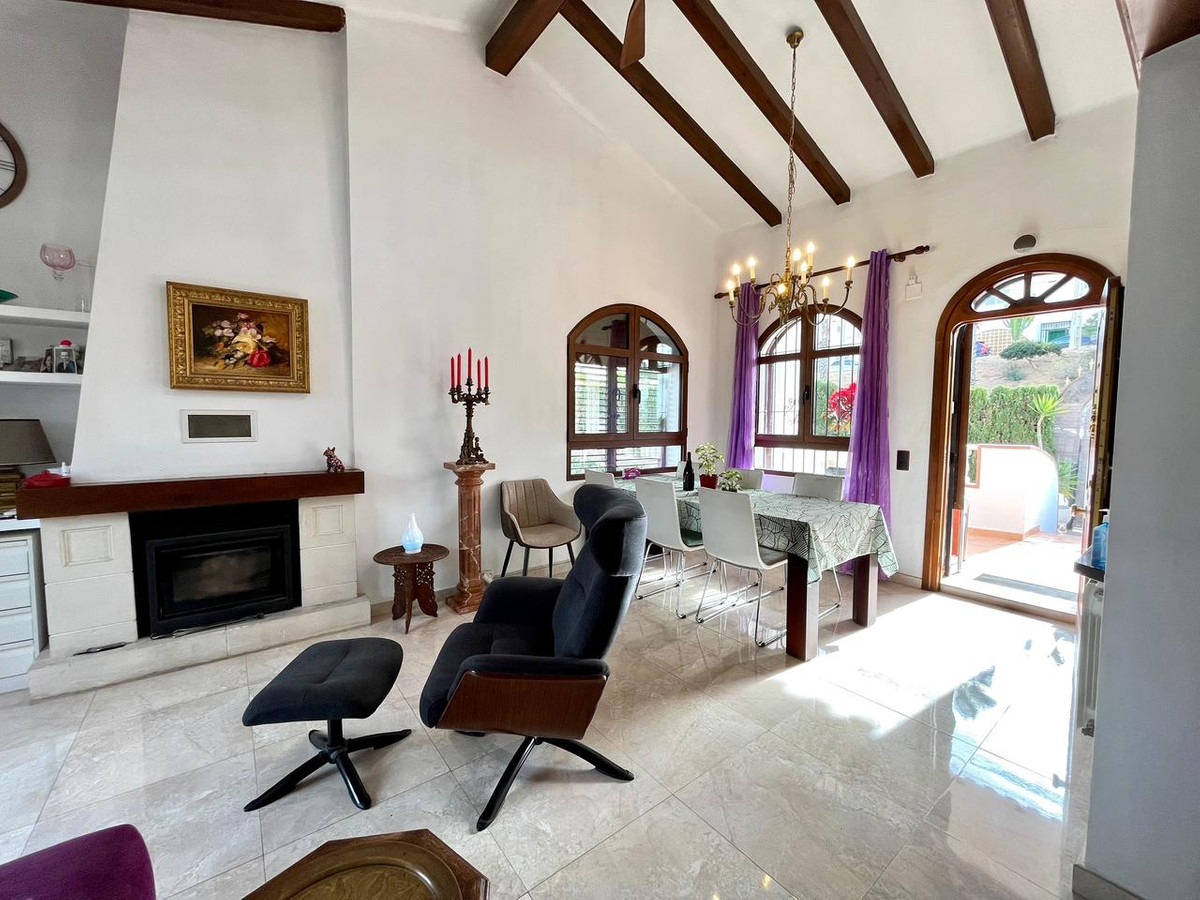 4 Bed Townhouse for sale in Villamartin Costa Blanca, Alicante, Spain