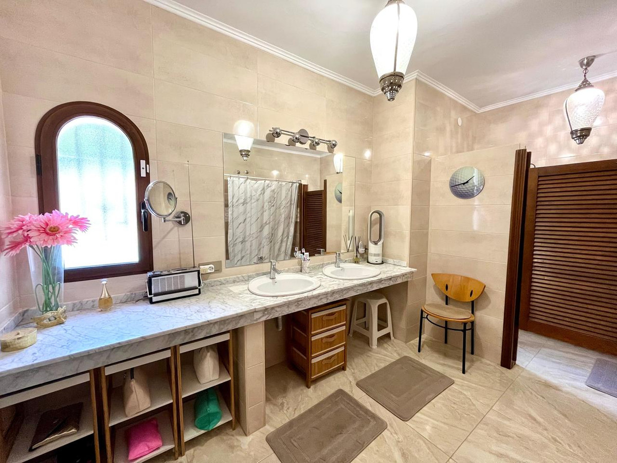 4 Bed Townhouse for sale in Villamartin Costa Blanca, Alicante, Spain