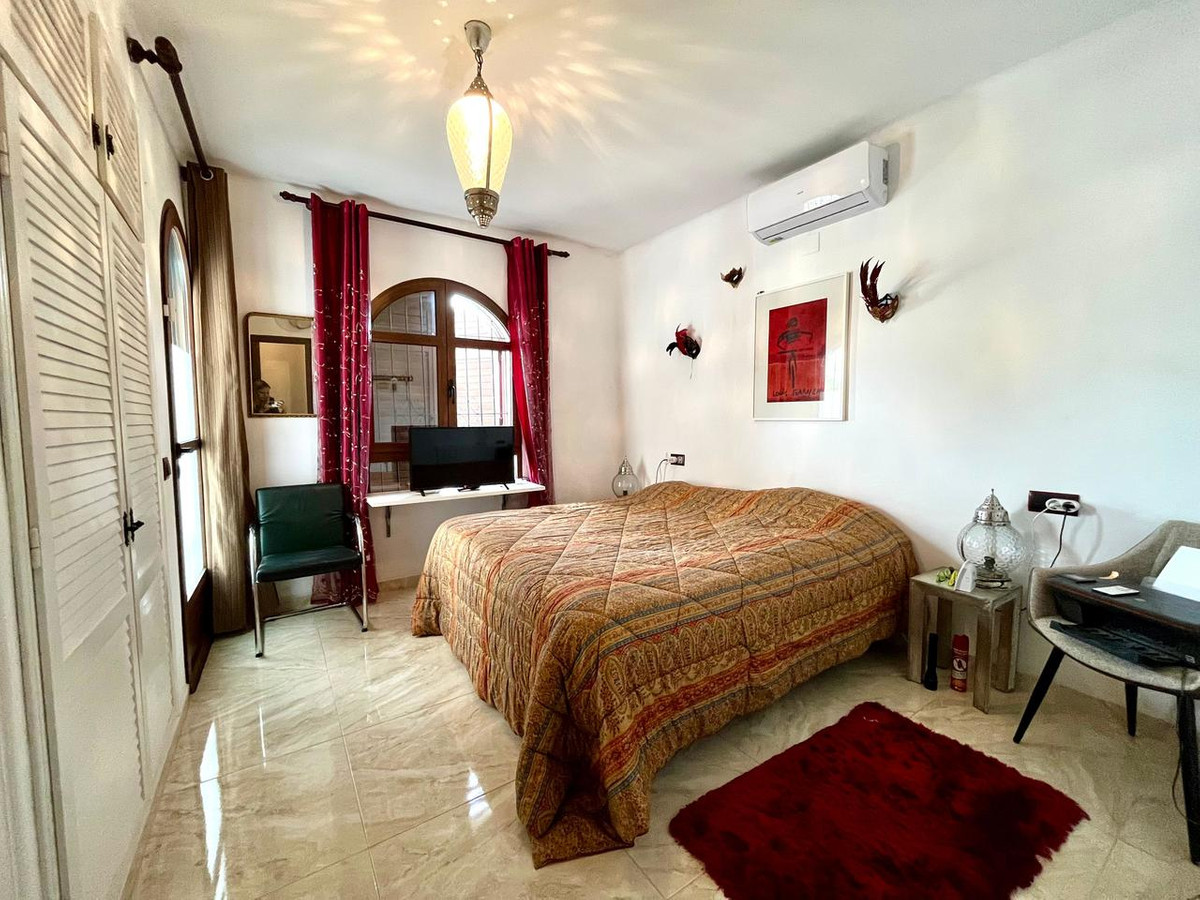 4 Bed Townhouse for sale in Villamartin Costa Blanca, Alicante, Spain