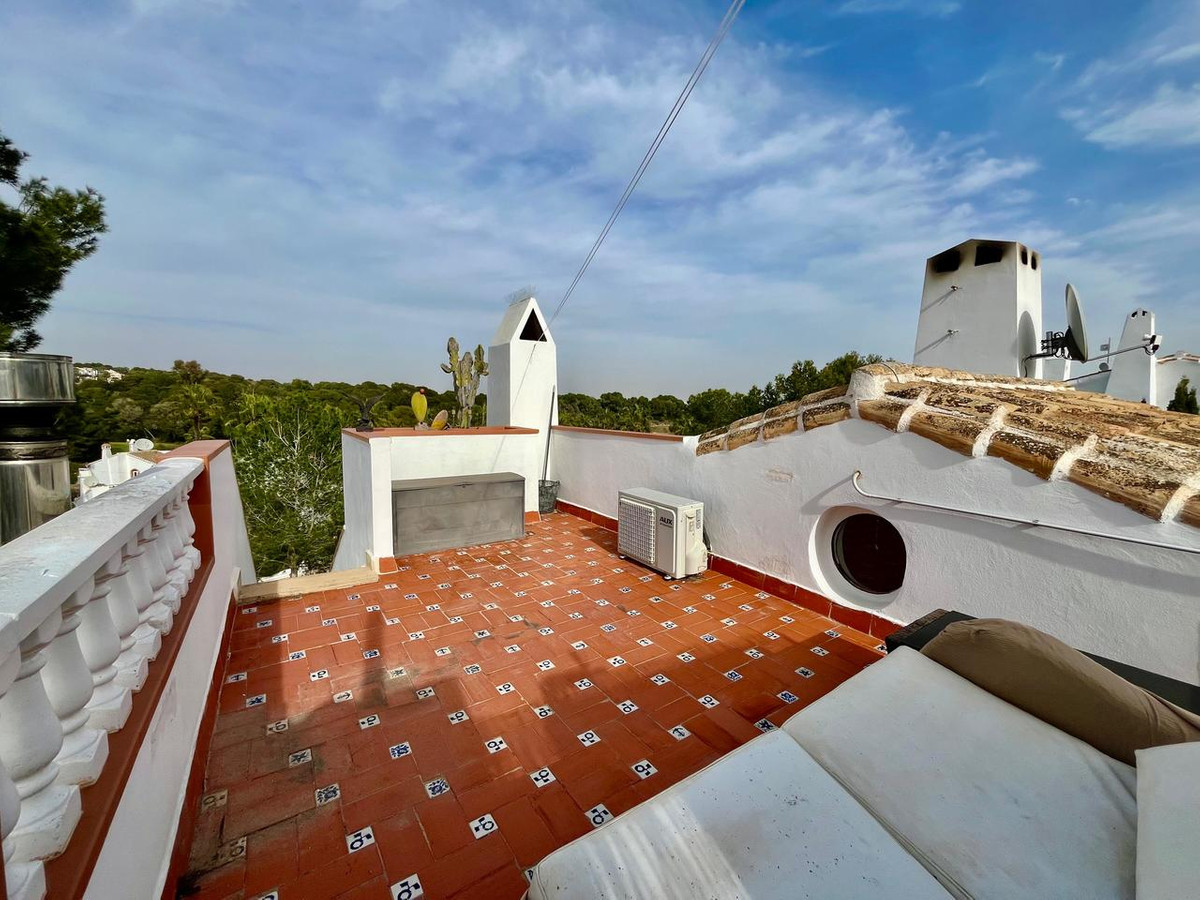 4 Bed Townhouse for sale in Villamartin Costa Blanca, Alicante, Spain
