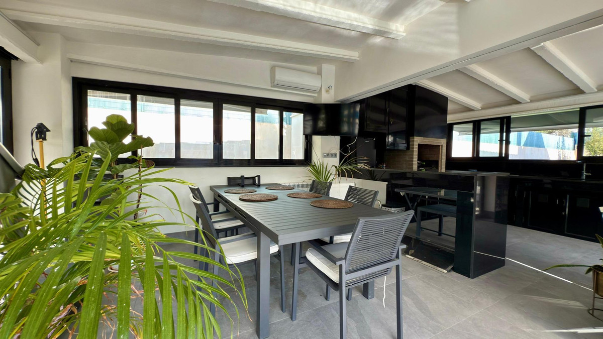 5 Bed Townhouse for sale in Alicante Costa Blanca, Alicante, Spain
