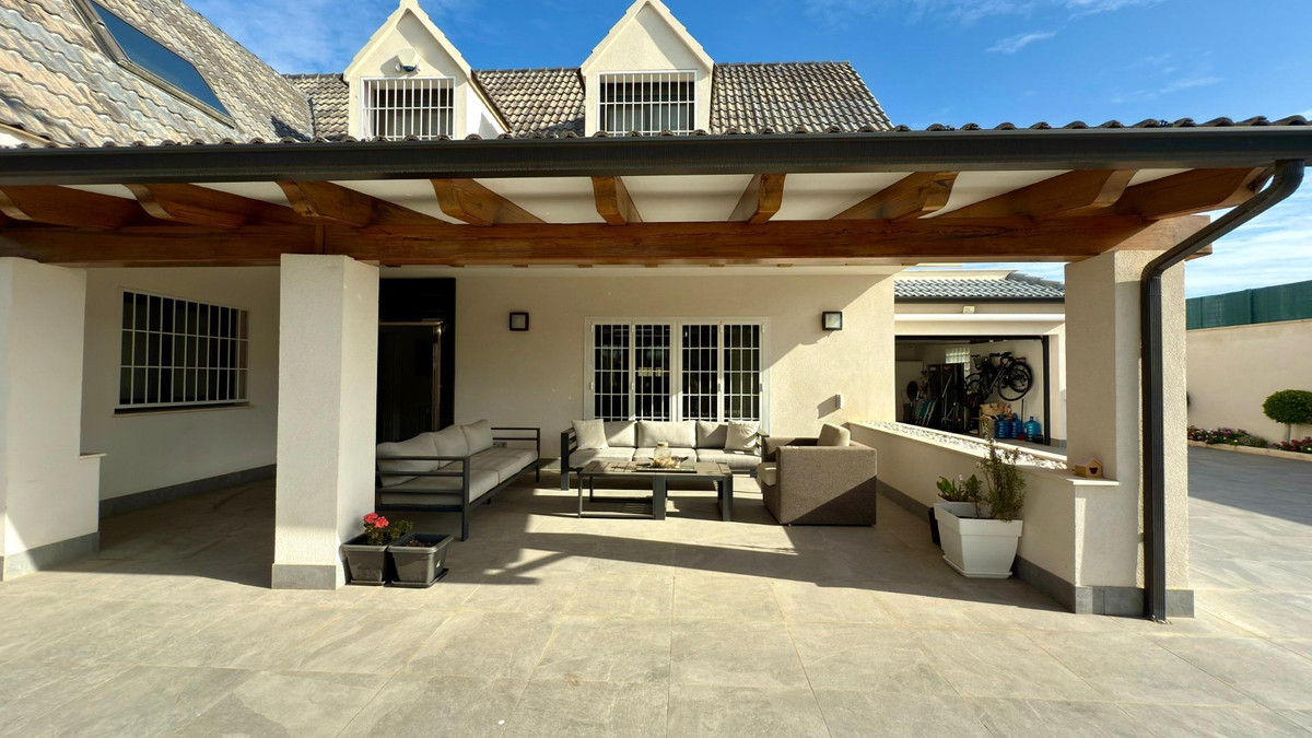 5 Bed Townhouse for sale in Alicante Costa Blanca, Alicante, Spain