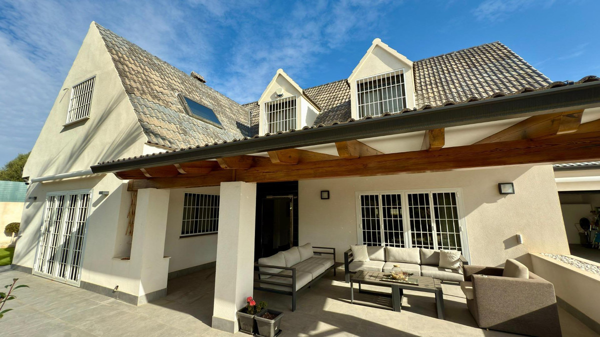 5 Bed Townhouse for sale in Alicante Costa Blanca, Alicante, Spain