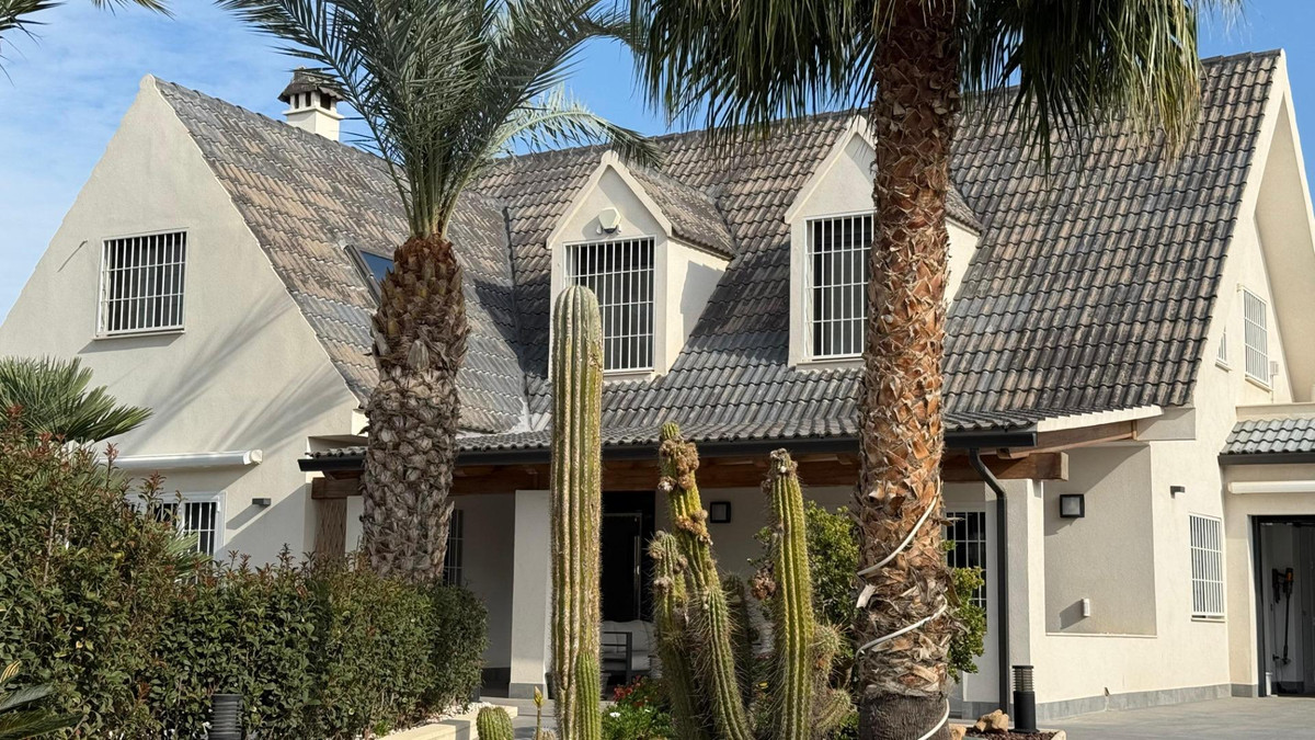 5 Bed Townhouse for sale in Alicante Costa Blanca, Alicante, Spain