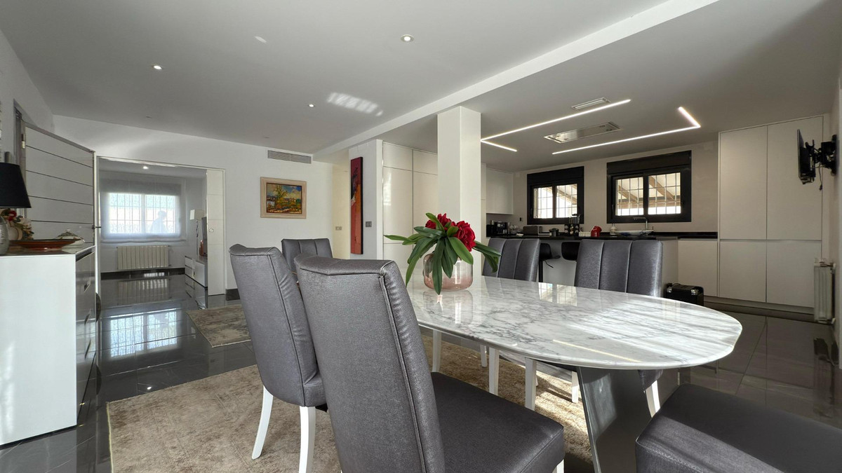 5 Bed Townhouse for sale in Alicante Costa Blanca, Alicante, Spain