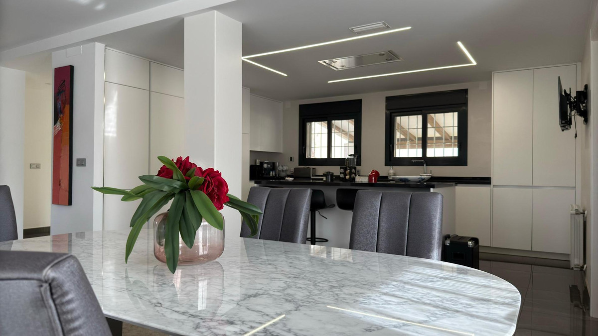 5 Bed Townhouse for sale in Alicante Costa Blanca, Alicante, Spain