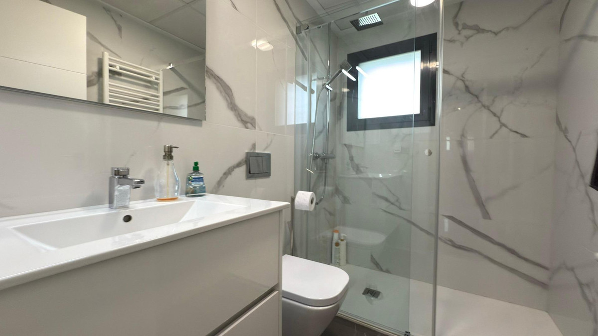 5 Bed Townhouse for sale in Alicante Costa Blanca, Alicante, Spain