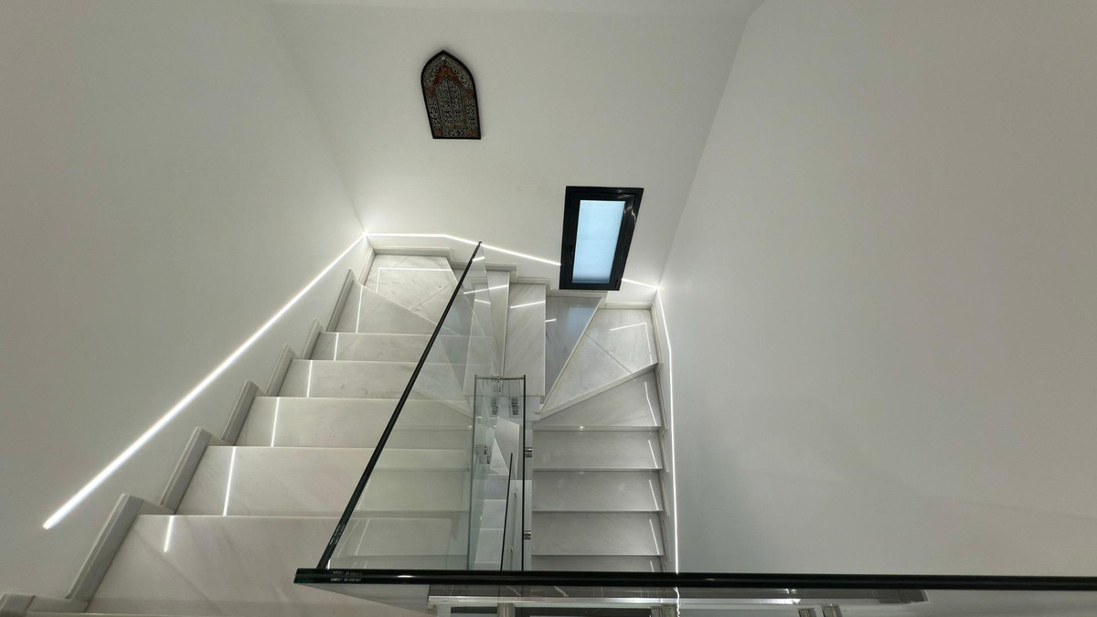 5 Bed Townhouse for sale in Alicante Costa Blanca, Alicante, Spain