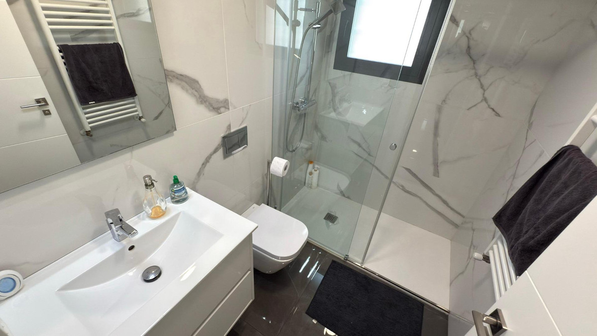 5 Bed Townhouse for sale in Alicante Costa Blanca, Alicante, Spain