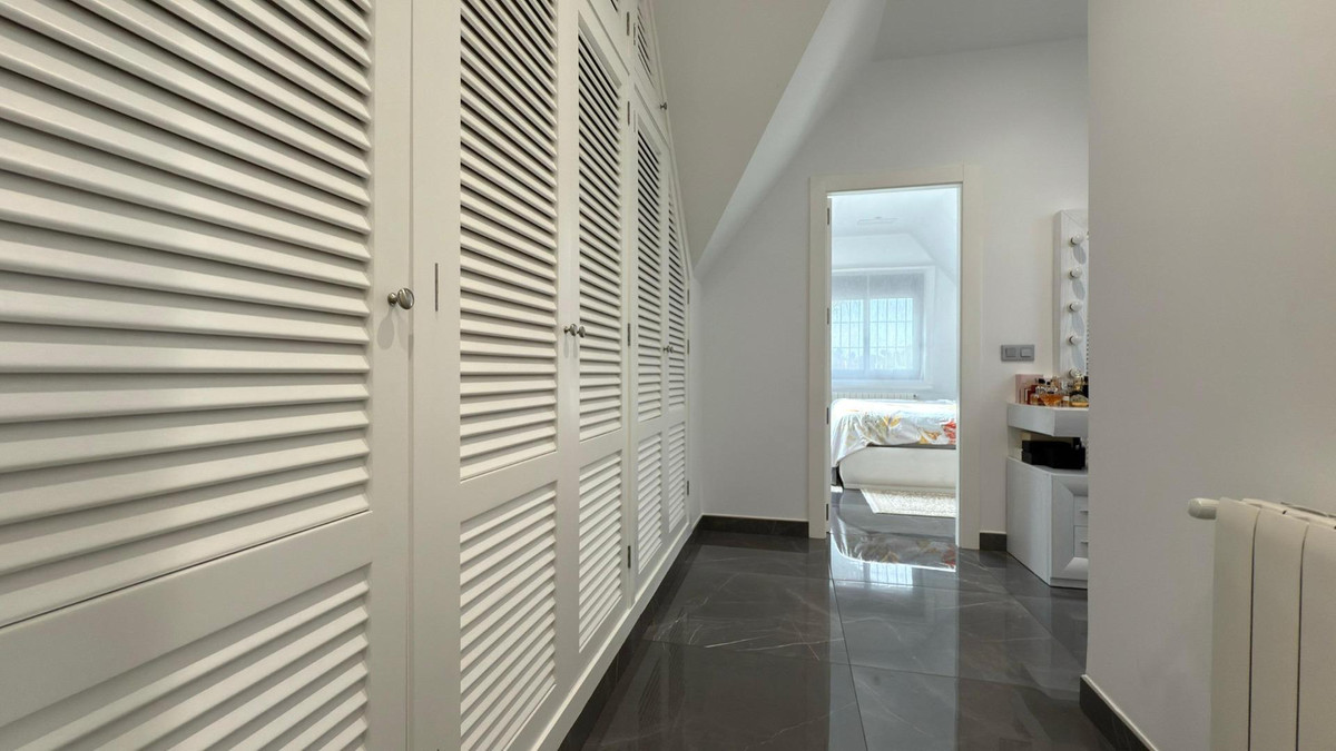 5 Bed Townhouse for sale in Alicante Costa Blanca, Alicante, Spain