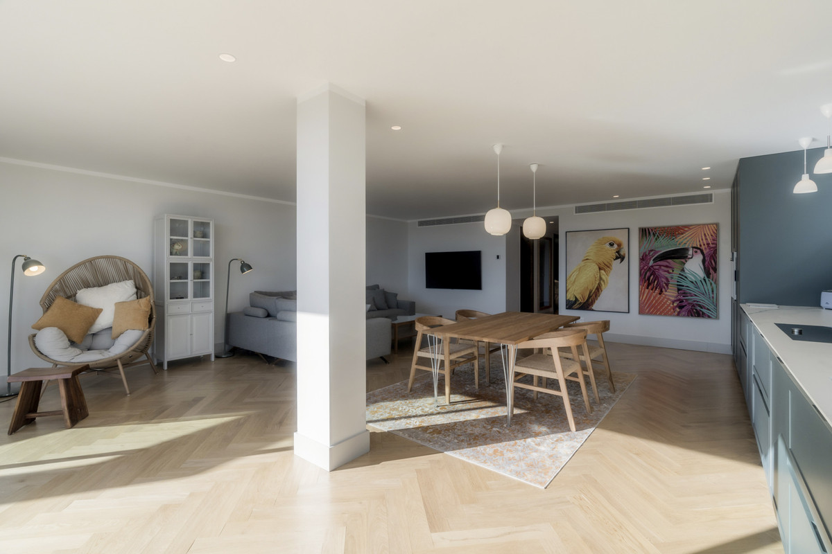 Se vende Apartamento Planta Media de 2 dormitorios en Costa Del Sol, Málaga, España