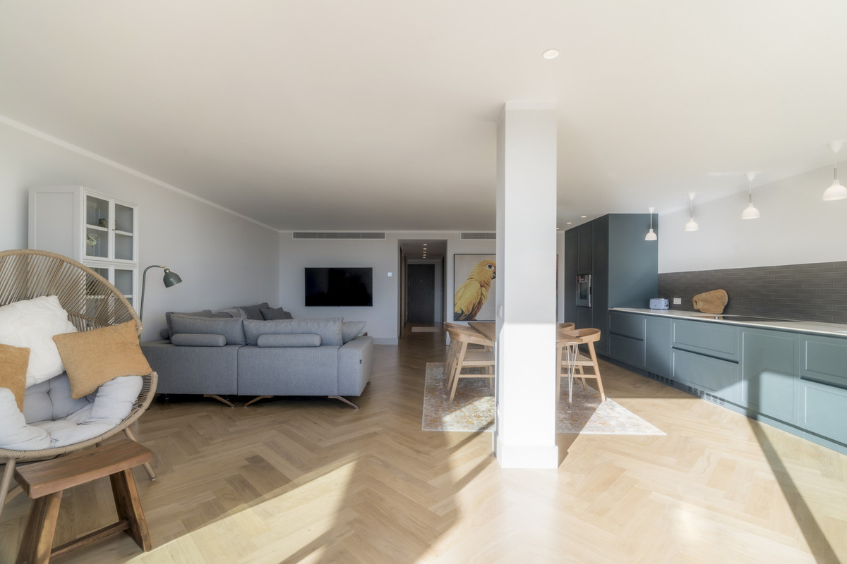 Se vende Apartamento Planta Media de 2 dormitorios en Costa Del Sol, Málaga, España