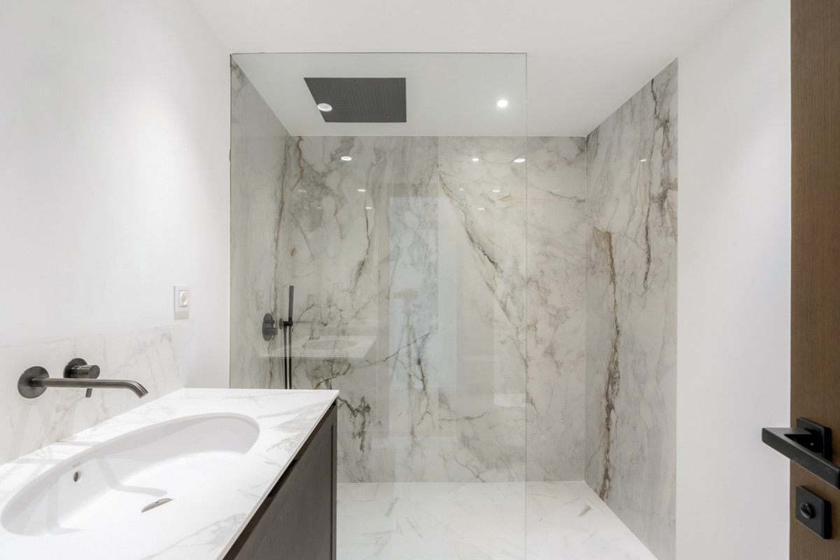 Se vende Apartamento Planta Media de 2 dormitorios en Costa Del Sol, Málaga, España