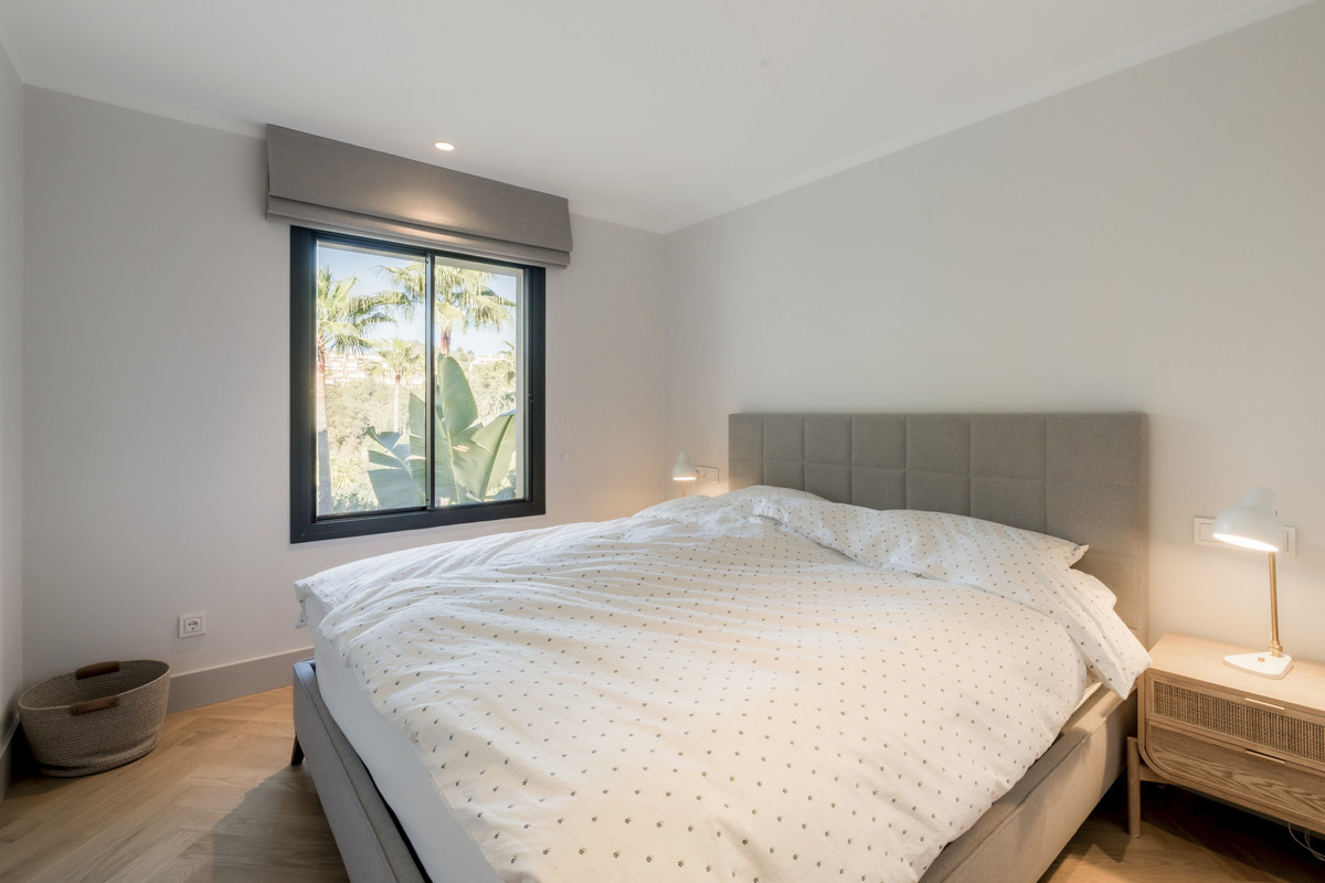 Se vende Apartamento Planta Media de 2 dormitorios en Costa Del Sol, Málaga, España