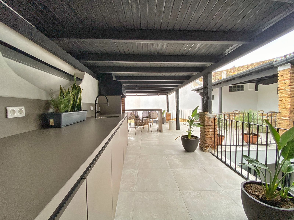 5 Bed Townhouse for sale in Marbella Costa Del Sol, Málaga, Spain