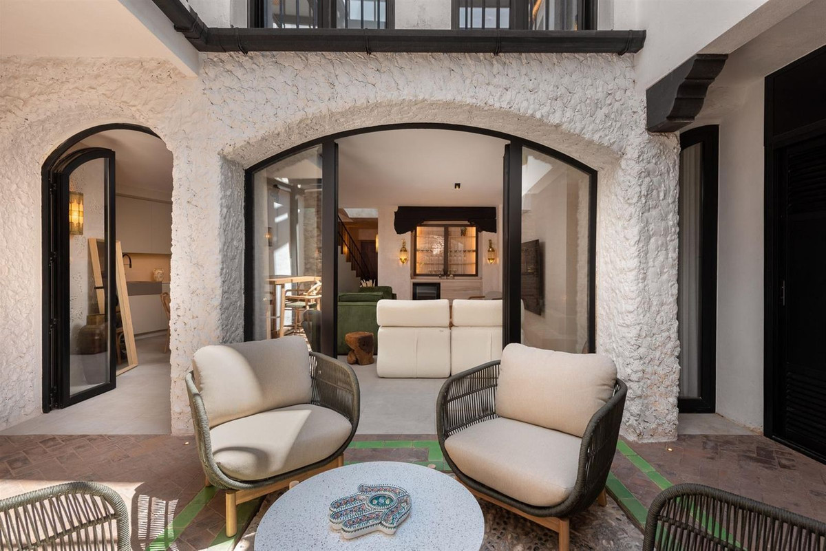 5 Bed Townhouse for sale in Marbella Costa Del Sol, Málaga, Spain