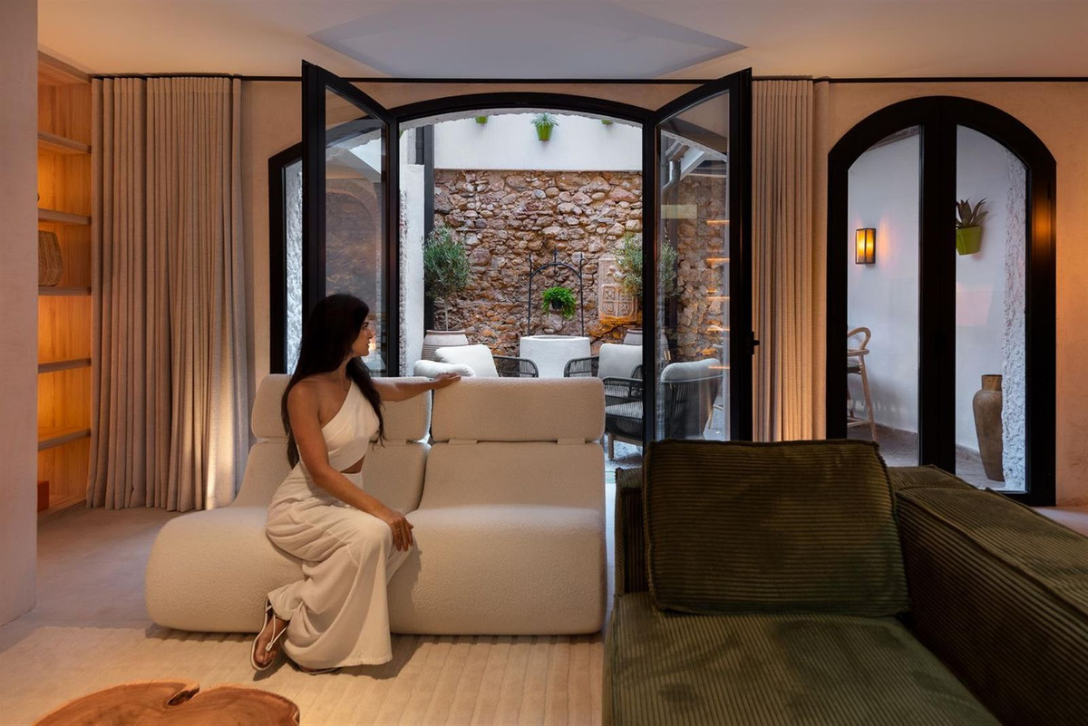 5 Bed Townhouse for sale in Marbella Costa Del Sol, Málaga, Spain