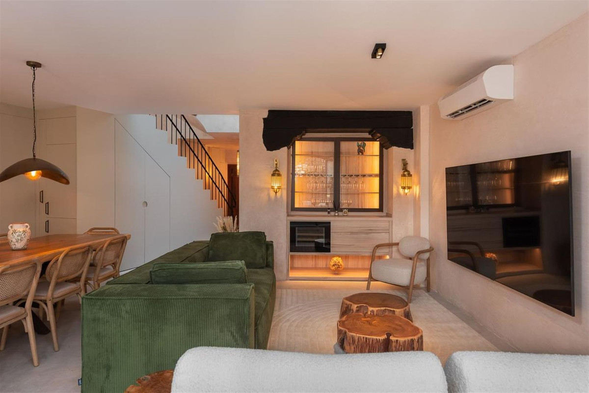 5 Bed Townhouse for sale in Marbella Costa Del Sol, Málaga, Spain