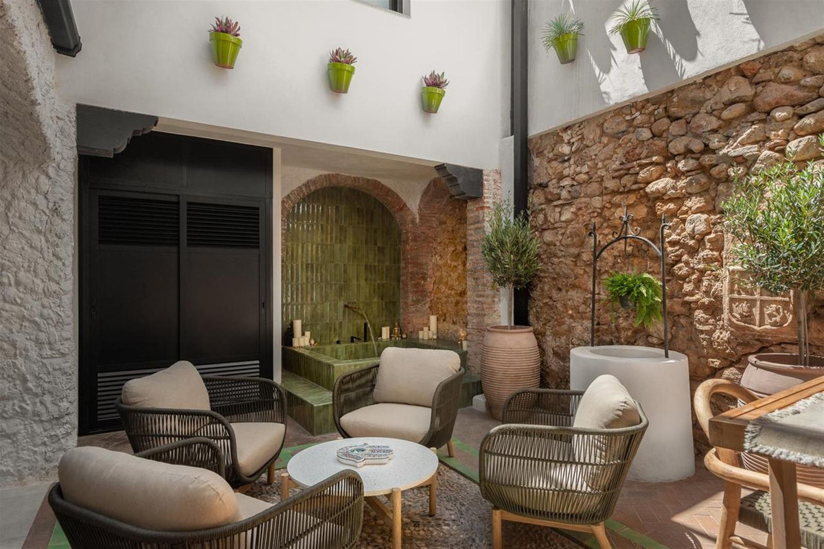 5 Bed Townhouse for sale in Marbella Costa Del Sol, Málaga, Spain