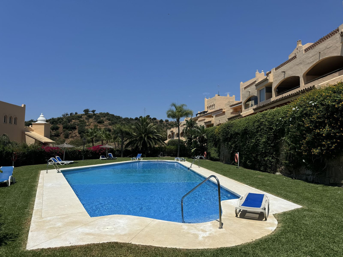 3 Bed Apartment for sale in Elviria Costa Del Sol, Málaga, Spain
